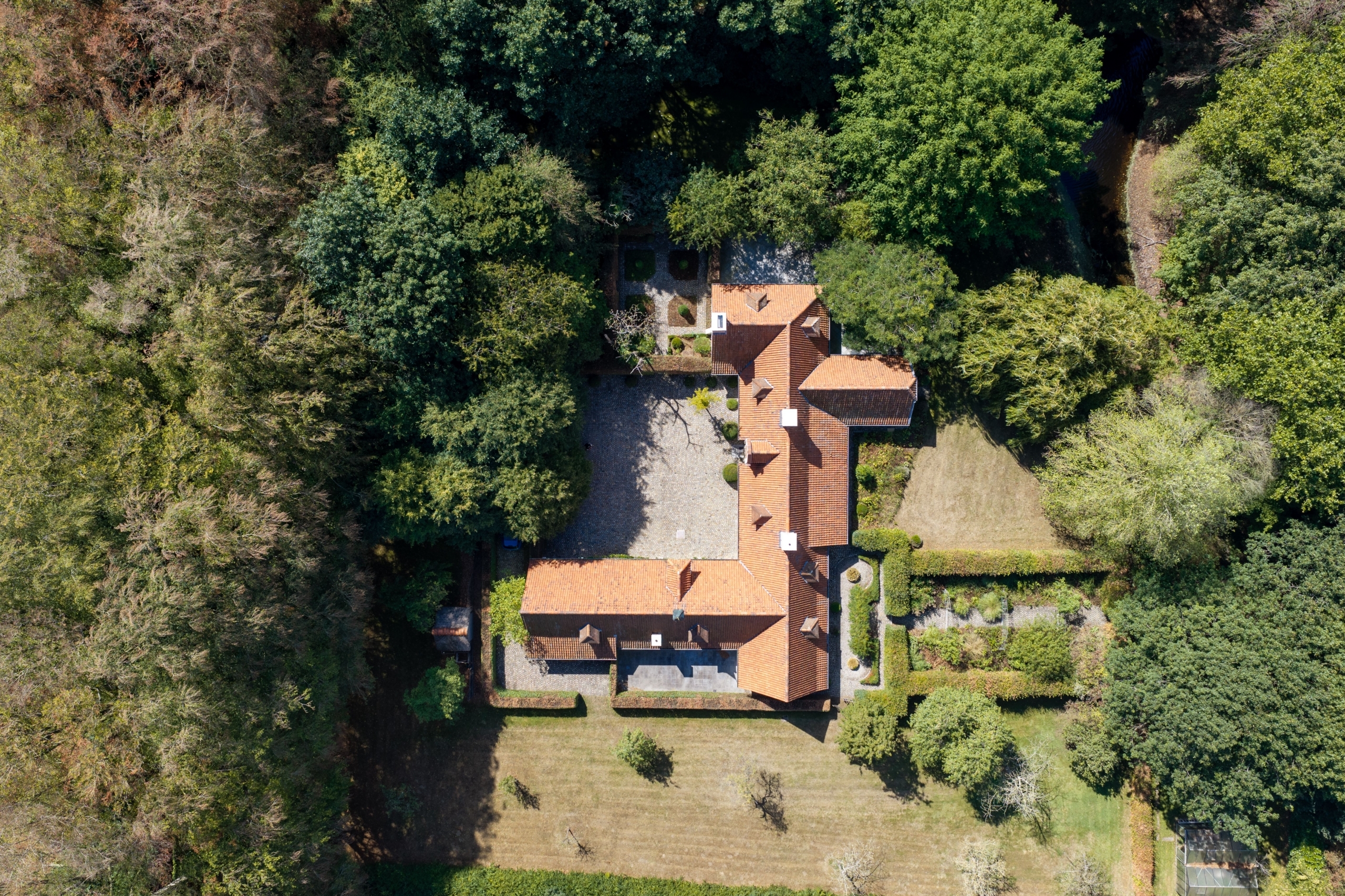 Drone Kruisstraat 9 in Hertsberge 2